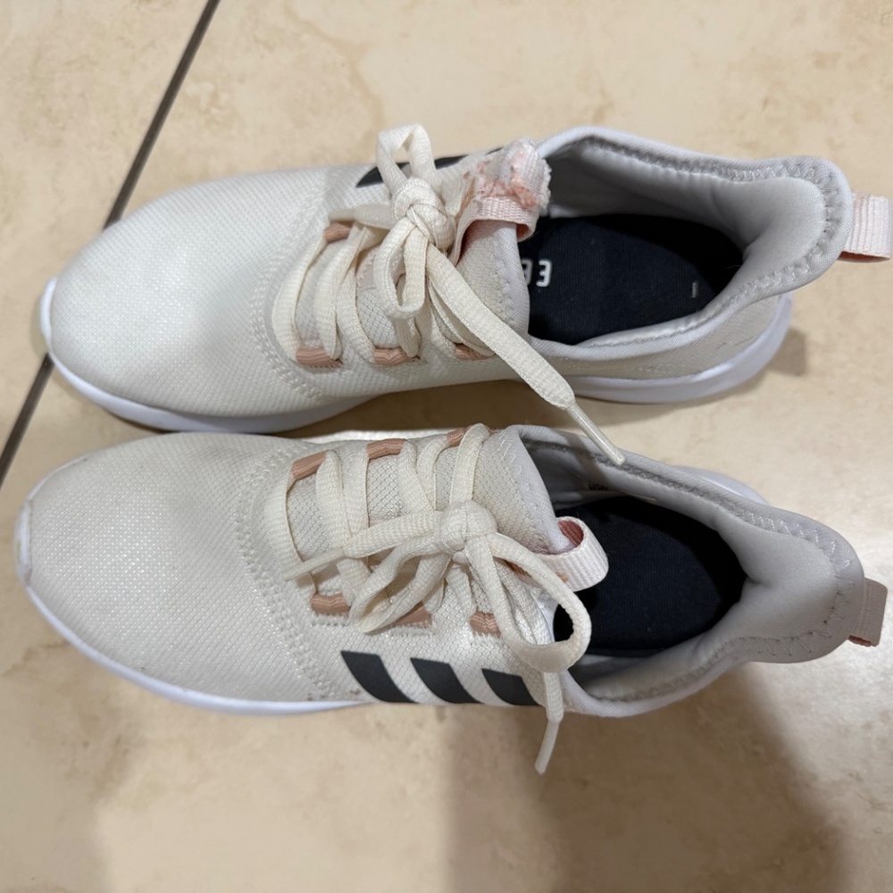 Adidas - Picture 3 of 3